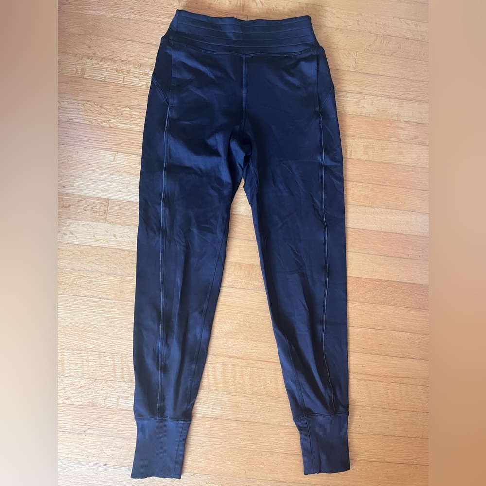 Lululemon Athletica Fleece Joggers in Black Size 2